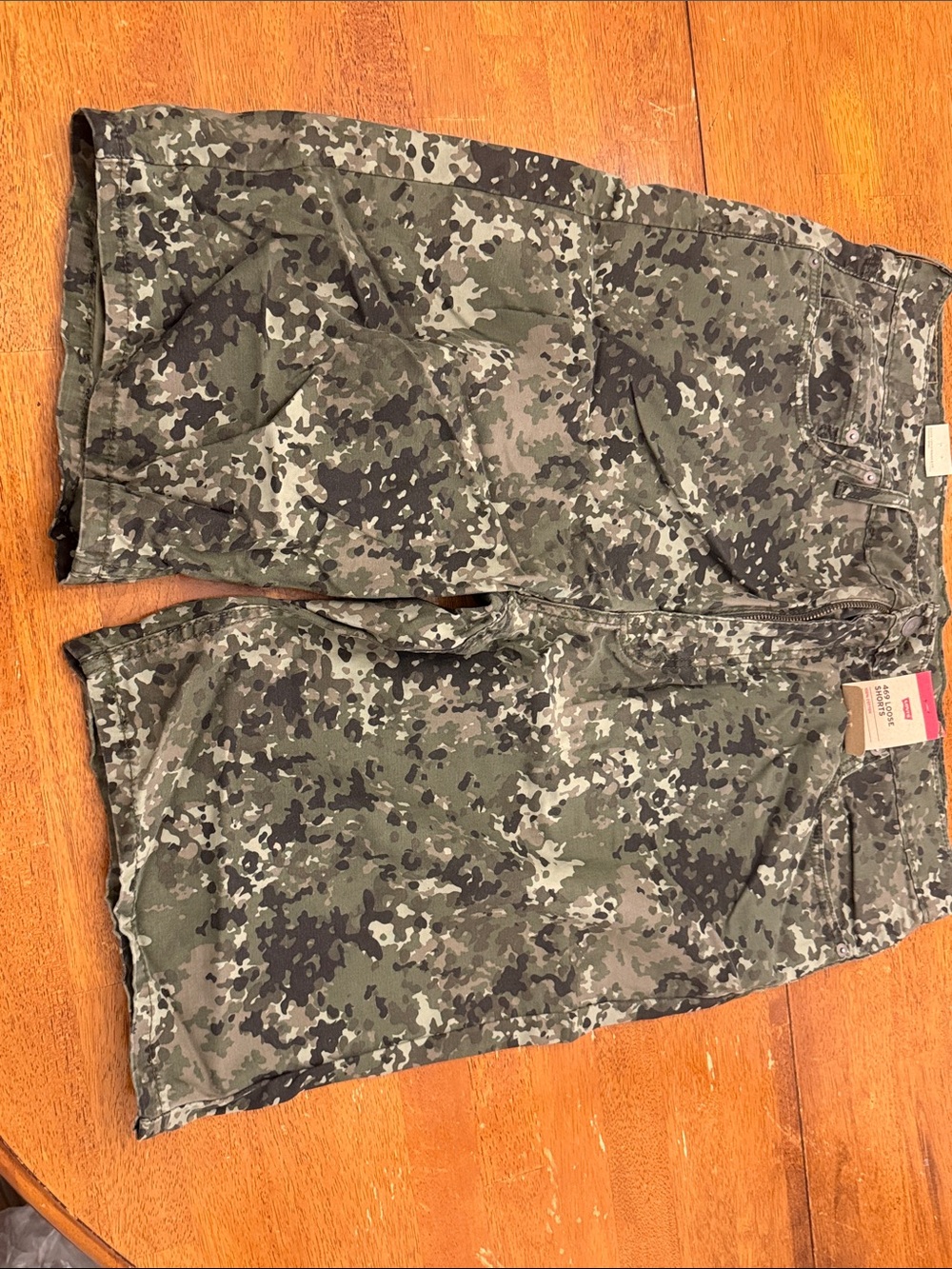 Levi's Men's Camouflage Cargo Shorts - Green & Black size 38